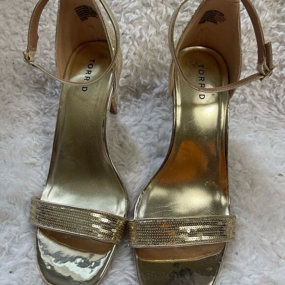 Torrid Gold sequins ankle strap heels sandals double wide size 12 - Picture 8 of 11